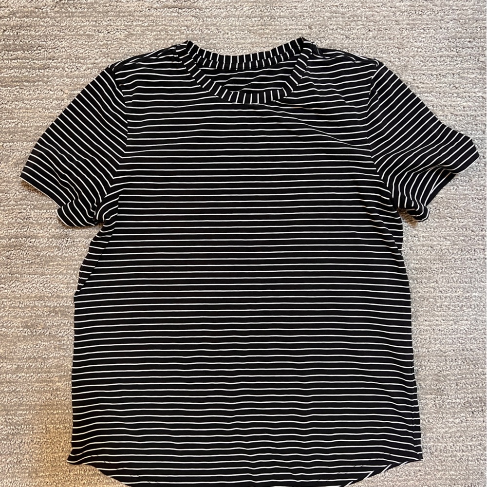 Lululemon Love Tee Sz 6